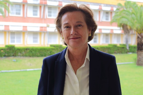 La decana de la Facultad de Derecho María Serrano.