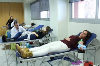 Dona sangre de 9:30 a 14:00 horas y de 16:00 a 20:30 horas, en las salas de juntas II y multiusos del edificio del Rectorado