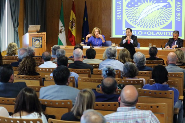 Amparo Rubiales, Vicente Guzmán y Antonio Ojeda han presidido el acto