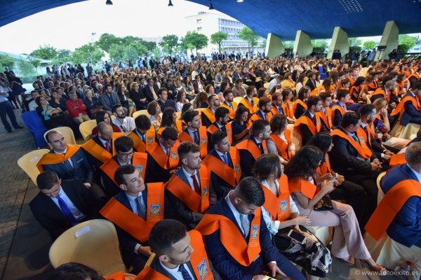 Acto de graduación de la Facultad de Ciencias Empresariales