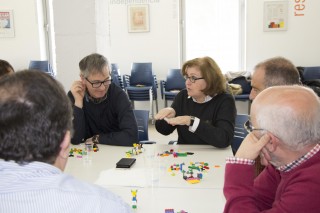 El taller invita a los participantes a vivir una experiencia constructiva 