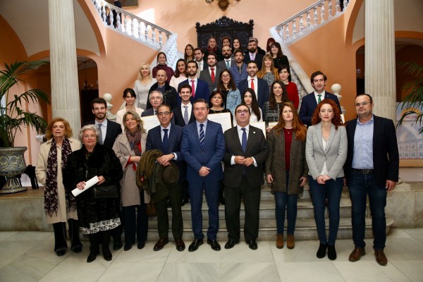 El alcalde de Sevilla ha entregado los premios a los mejores expedientes de la UPO y la US