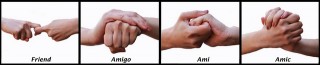 La palabra 'Amigo' en varias lenguas de signos (inglés, español, francés y catalán)