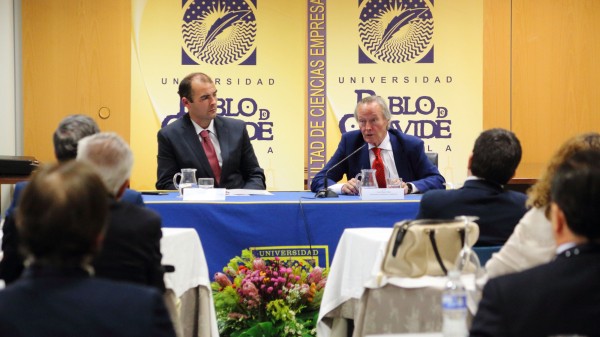 Jesús Cambra y Josep Piqué durante el Foro