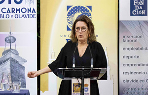 Montserrat Domínguez en la sede de la UPO en Carmona