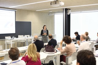 La profesora Jacqueline Coyle-Shapiso, de London School of Economics