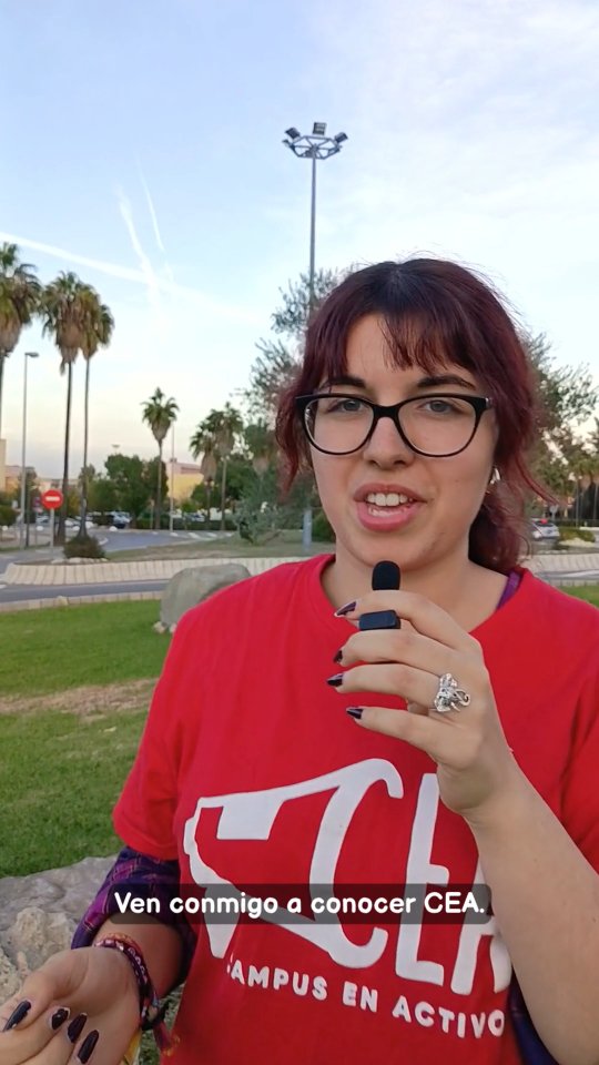 🎬 ¡Arranca el Concurso de Vídeos de Presentación de Asociaciones UPO! 

Un concurso destinado a fomentar la participación del estudiantado y la visibilidad de las asociaciones estudiantiles de la Universidad Pablo de Olavide, promoviendo la creatividad y la implicación de la comunidad en la vida universitaria a través de redes sociales.

🎁 Además, ¡puedes ganar un premio! 

Participa en el sorteo de cada reel siguiendo estos pasos:

1️⃣ Sigue a @pablodeolavide y a la asociación del vídeo.
2️⃣ Dale like a la publicación.
3️⃣ Comenta etiquetando a alguien. Cada comentario = una participación.

Podrás participar en el concurso desde la fecha de publicación del reel hasta el viernes siguiente a las 23:59h.

El premio del sorteo: un kit de invierno de la UPO 👕🌂

Los sorteos se realizarán cada lunes mediante la aplicación AppSorteos entre quienes participen y anunciaremos el nombre de la persona ganadora en nuestro perfil de Instagram.

Además, la asociación cuyo reel reciba más like durante la semana (el recuento se cerrará el viernes a las 23:59 horas) ganará un bono de 100 €  para consumiciones en alguno de los servicios de restauración-cafetería de la UPO, en el marco de alguna actividad de la asociación.

ESTRENAMOS nuestro concurso con la asociación estudiantil CAMPUS EN ACTIVO:

.................

🗣️ ¿Eres estudiante de la UPO y te interesa el activismo? Descubre Campus en Activo, la asociación que busca hacer de la Universidad un lugar de aprendizaje, convivencia y reivindicación. 

¡Ven a conocernos! 

..................

👀 Quédate por aquí, porque iremos presentando cada semana a nuevas asociaciones de nuestra comunidad universitaria.

#AsociacionesUPO #concurso #vidauniversitaria #LaOlavideEresTú