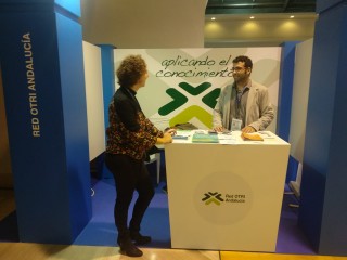 La Universidad Pablo de Olavide participa en el stand de la Red OTRI Andalucía.
