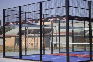La UPO posee unas instalaciones reglamentarias para la práctica de este deporte.