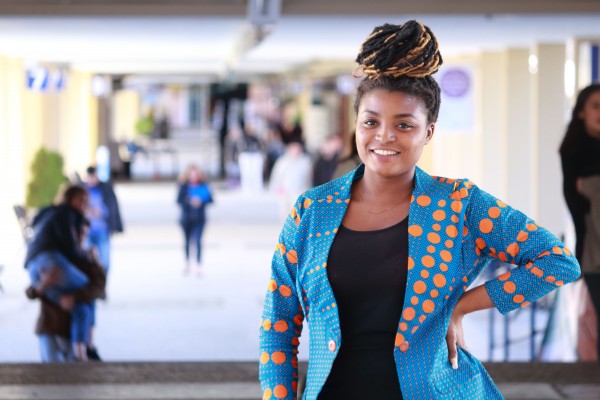 Sheilla Addison en el campus de la UPO