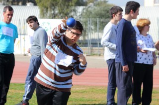 Una de las pruebas ha sido lanzamiento de softball.