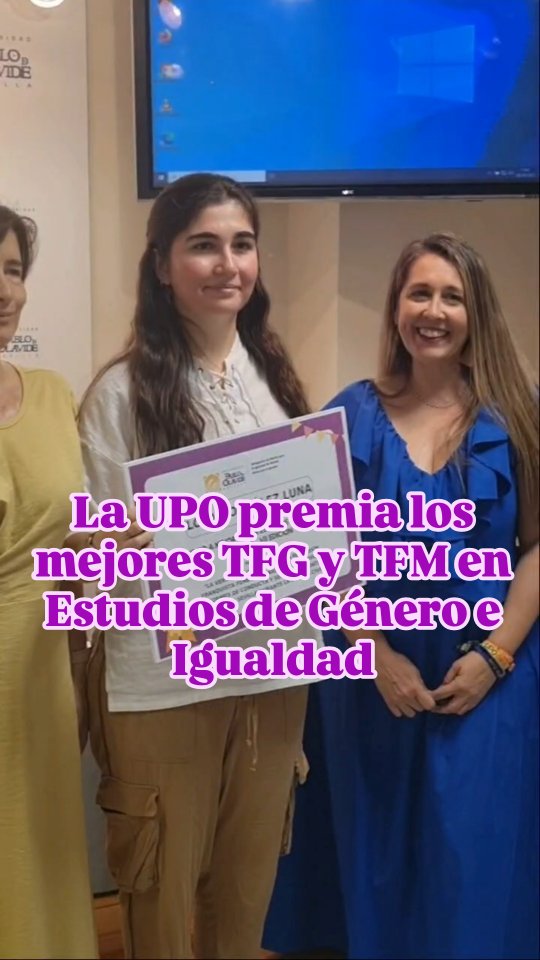 💜 Esta mañana hemos celebrado el acto de entrega de la VII edición de los Premios a los Mejores TFG y TFM en Estudios de Género e Igualdad, impulsados por la Delegación del Rector para la Igualdad de Género, que distinguen la investigación comprometida con una sociedad más justa e inclusiva. Dolores González Luna y Andrea Jiménez Sánchez han sido galardonadas por sus trabajos sobre represión franquista femenina y señalética no sexista e igualitaria, respectivamente. Además, el jurado ha concedido un accésit a Rocío Cotán Pallares por su estudio sobre la mirada femenina en la obra de Artemisia Gentileschi.Estos premios reflejan el compromiso de la Universidad Pablo de Olavide con la igualdad de género, la investigación con perspectiva feminista y el impulso del talento joven.#Igualdad #Género #Investigación #TalentoUPO #Feminismo #PremiosIgualdad #UniversidadPablodeOlavide