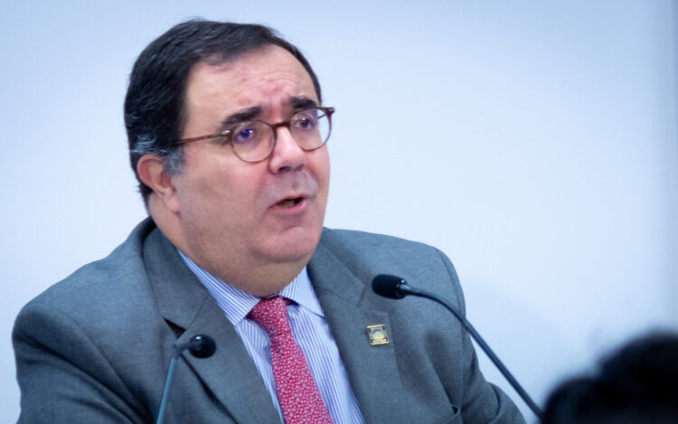 Vicente Guzmán Fluja, rector de la UPO