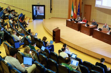 El Consejo de Gobierno reunido en el Paraninfo de la UPO