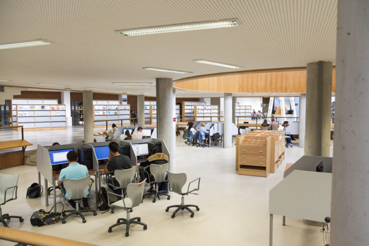 Imagen de la Biblioteca-CRAI de la UPO
