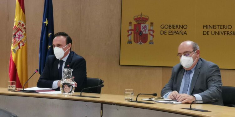 José Carlos Gómez Villamandos compareción en rueda de prensa tras reunirse con el ministro Castells