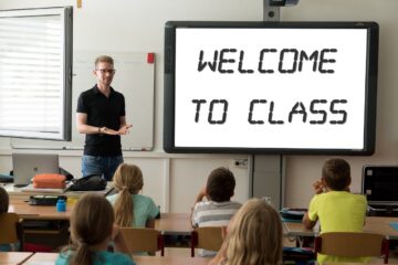 Profesor de inglés en clase