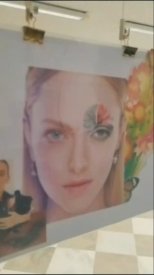 🟣 @bibupo.crai acoge del 10 al 19 de noviembre la exposición “Fem-Grafías”, una muestra creada por la Asociación Territorias con la colaboración de la Delegación del Rector para la Igualdad de Género y la coordinación de la @igualdadupo

🌿 “Fem-Grafías”, fruto de un proceso participativo entre Unidades de Igualdad de universidades andaluzas, transforma las vivencias y reflexiones de mujeres universitarias en un mural colectivo que nos invita a imaginar espacios univetsitarios más seguros, libres y diversos .

#25N #25NUPO #FemGrafías  #Igualdad #UniversidadPabloDeOlavide #universidadesandaluzas #exposición