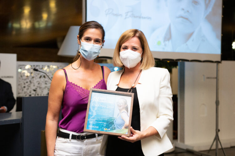 Ana Benítez y Rosa M. Rodríguez Izquierdo