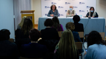 mesas ‘Recuperando la historia del movimiento feminista’ : Justa Montero, Begoña San José y Adelina Codina