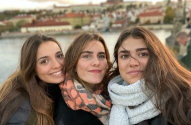 De izquierda a derecha, Rocío Aceña, Ángela Plaza y Ana Aparicio.