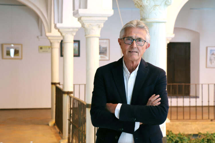 Rafael Rodríguez en la sede de la UPO en Carmona