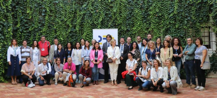 Participantes en la asamblea de AUnETI en la sede de la UPO en Carmona