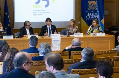 Guillermo Domínguez, Joan Subirats, Francisco Oliva, Lorena Garrido y Carmen Torres