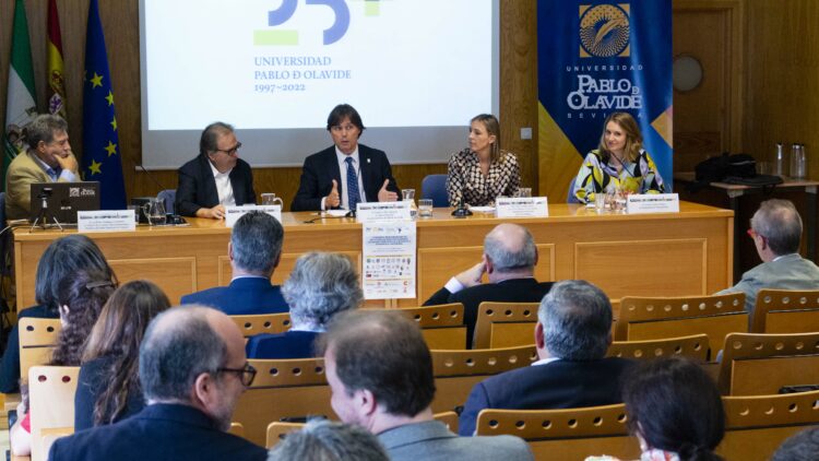 Guillermo Domínguez, Joan Subirats, Francisco Oliva, Lorena Garrido y Carmen Torres