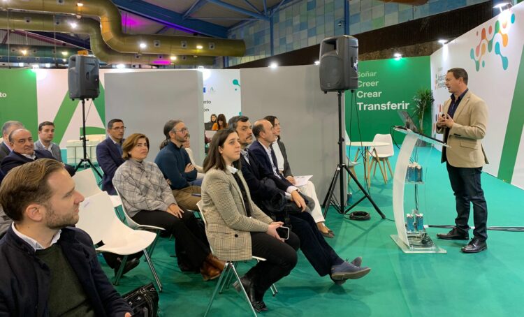 Víctor Bañuls interviene en el Foro Transfiere