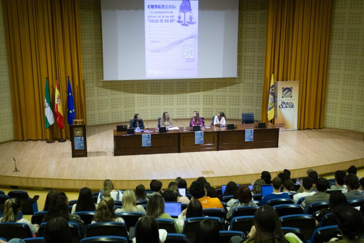 María Serrano, Mónica Domínguez, Viviana Caruso y Pastora García