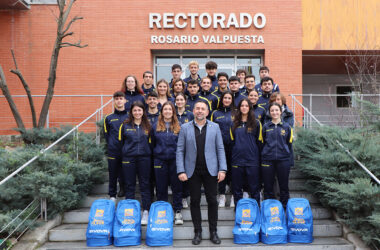 Equipos de Voleibol de la UPO en el Rectorado