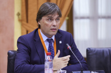 Francisco Oliva, durante su comparecencia en el Parlamento andaluz