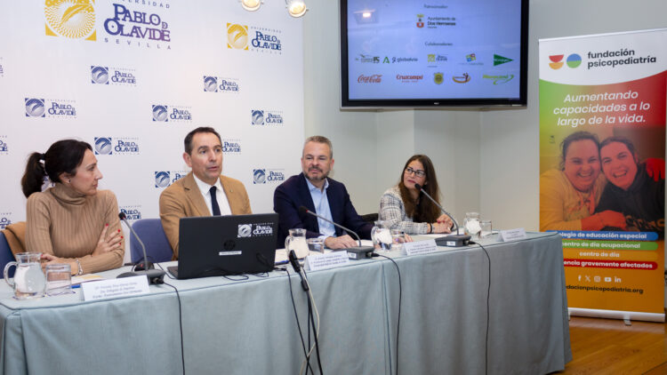 Victoria Tirsa Hervás, Antonio Fernández, David Cobos y Elena Blasco en la presentación de la VIII Carrera Popular