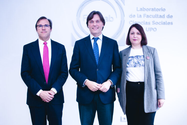 Juan Miguel Gómez Espino, Francisco Oliva y Laura Estudillo