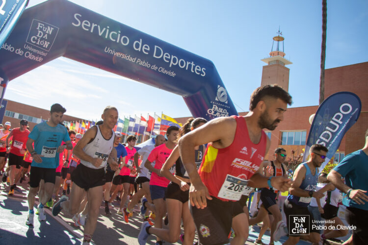 Participantes en la Carrera Popular de la UPO de 2023