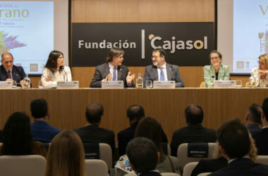 Vicente Martín, Marta Alonso, Francisco Oliva, Juan Ávila, Gloria Ruiz y Laura López en la presentación de los cursos de verano