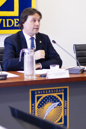 Francisco Oliva