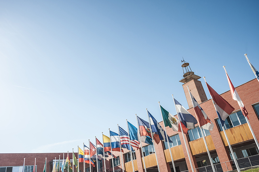 🎓 La UPO entre las mil mejores universidades del mundo por séptimo año consecutivo 👏👏👏
El Ranking World University Rankings 2026 de Times Higher Education (THE) sitúa a la Universidad Pablo de Olavide en la posición 801-1000, consolidando su presencia entre los mejores campus del mundo.
Este ranking internacional valora no solo la investigación, sino también la docencia, la transferencia de conocimiento, la proyección internacional y la colaboración con el sector productivo.
📈 En esta edición, la UPO mejora su puntuación en los ámbitos de entorno investigador (Research Environment) y apoyo a la industria (Industry), reflejo de nuestro compromiso con la calidad científica y la colaboración con empresas e instituciones.
Entre las más de 90 universidades españolas, solo 26 han logrado posicionarse entre las mil mejores del mundo. Y la UPO vuelve a estar entre ellas 💪
🔗Puedes acceder a la noticia completa en el link de la Bio.
#TimesHigherEducation #RankingTHE #UniversidadPabloDeOlavide