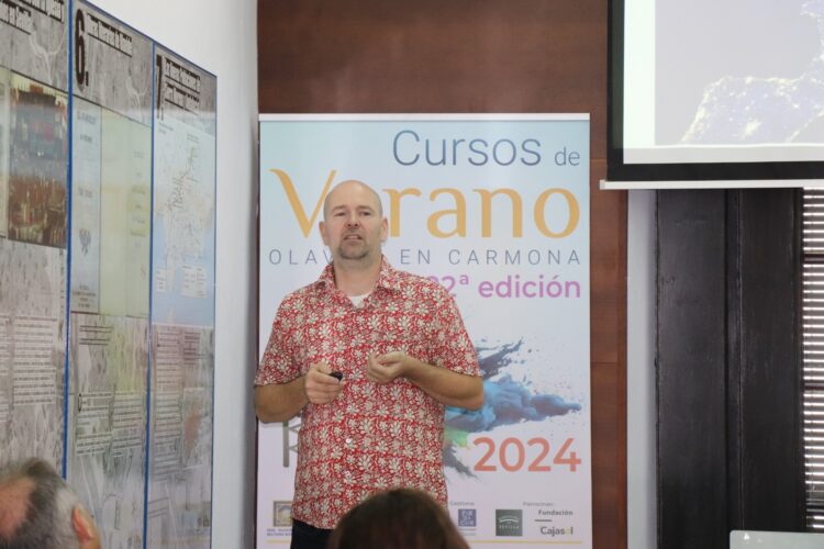 Paul Pistor, profesor del Departamento de Sistemas Físicos, Químicos y Naturales de la UPO e investigador en el Centro de Nanociencia y Tecnologías Sostenibles.