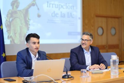 El estudiante Adrián Gordillo, del Grado en Derecho, sobre la Irrupción de la IA en el ámbito de la Salud y la responsabilidad civil. Tutor: Eugenio Pizarro.
