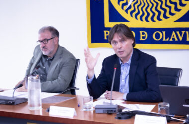 José Antonio Sánchez Medina y Francisco Oliva durante el Consejo de Gobierno