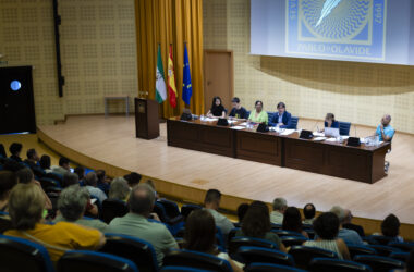 Sesión extraordinaria del Claustro en el Paraninfo
