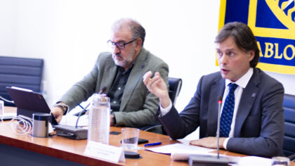 José Antonio Sánchez Medina y Francisco Oliva durante el Consejo de Gobierno