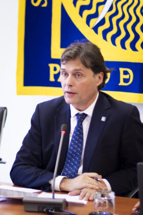 Francisco Oliva