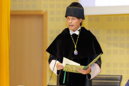 Francisco Oliva durante su discurso