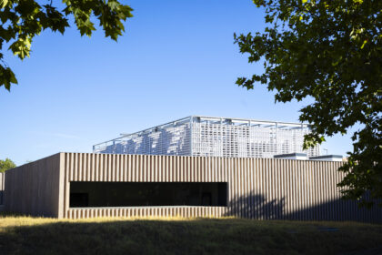 Servicios Centrales de Investigación 3, edificio 52 (imagen exterior del edificio)