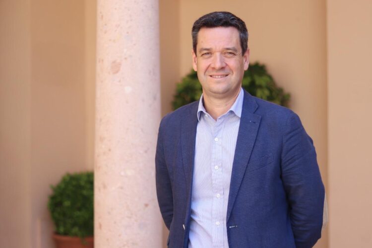 Manuel R. Torres