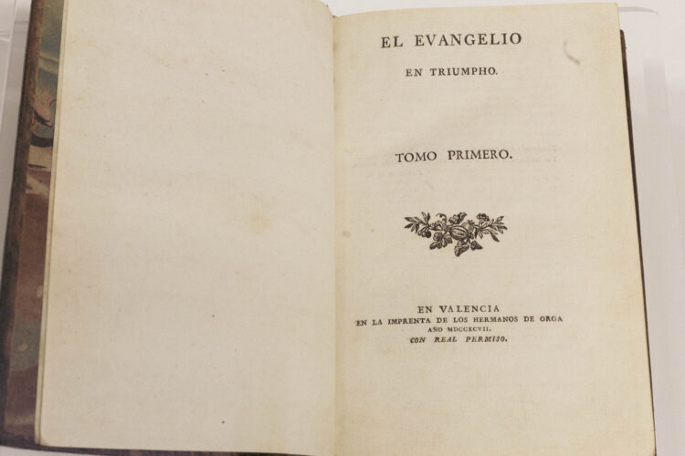 Ejemplar de la primera edición de 'El Evangelio en triunfo'