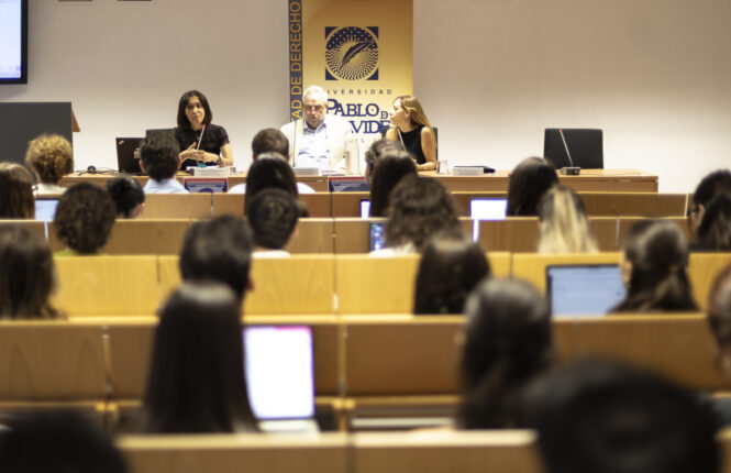 M. del Valle Sierra, César Hornero y Viviana Caruso en la presentación de las Jornadas